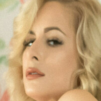 Theskyyluxe Nackt