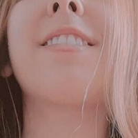 Vick ASMR Nackt
